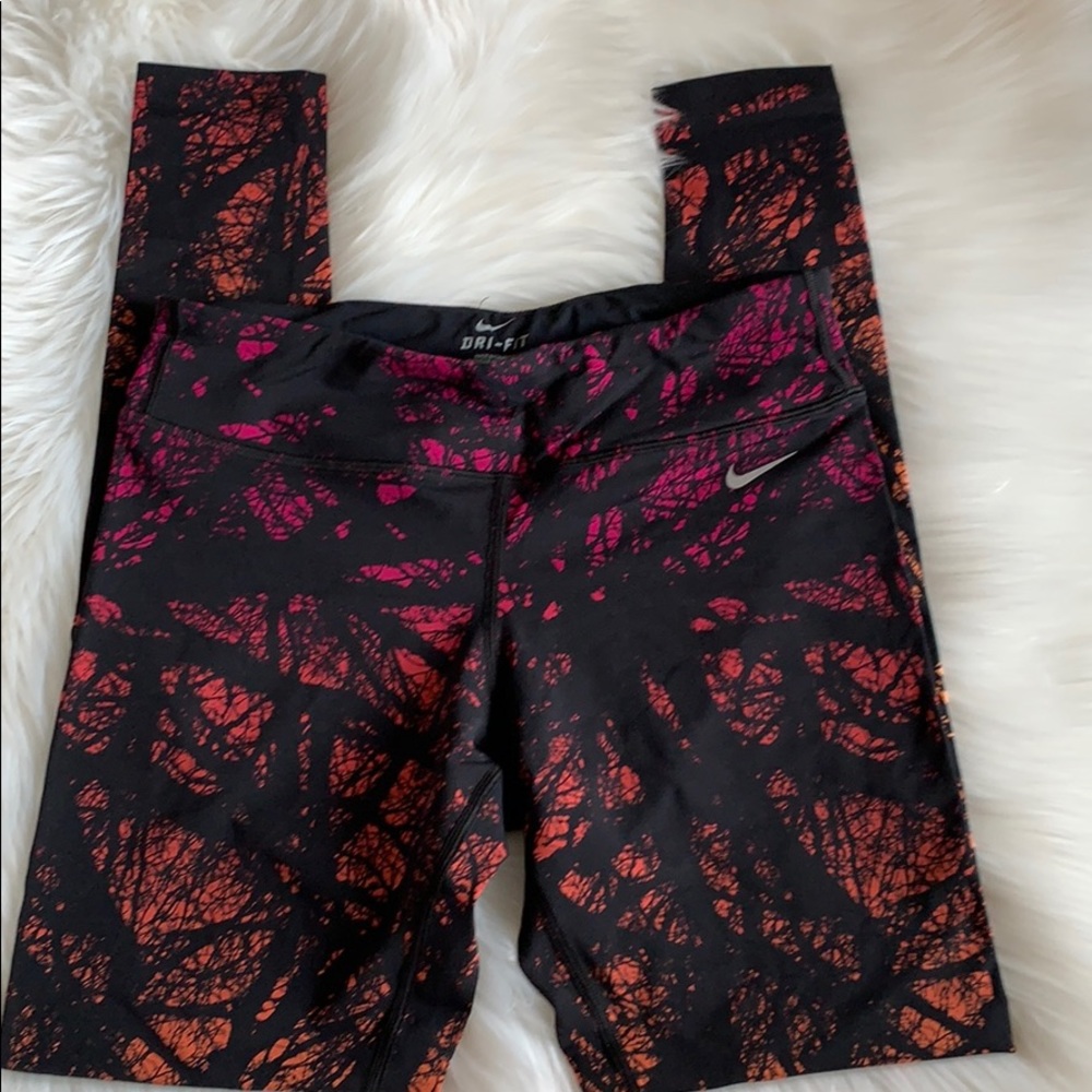 Nike Dri-fit leggings - Picture 2 of 4